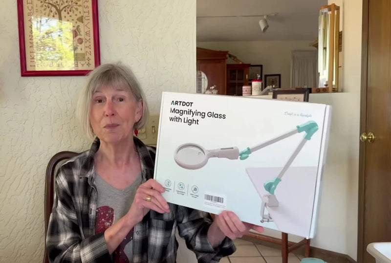 Magnifying lamp guide for crafting